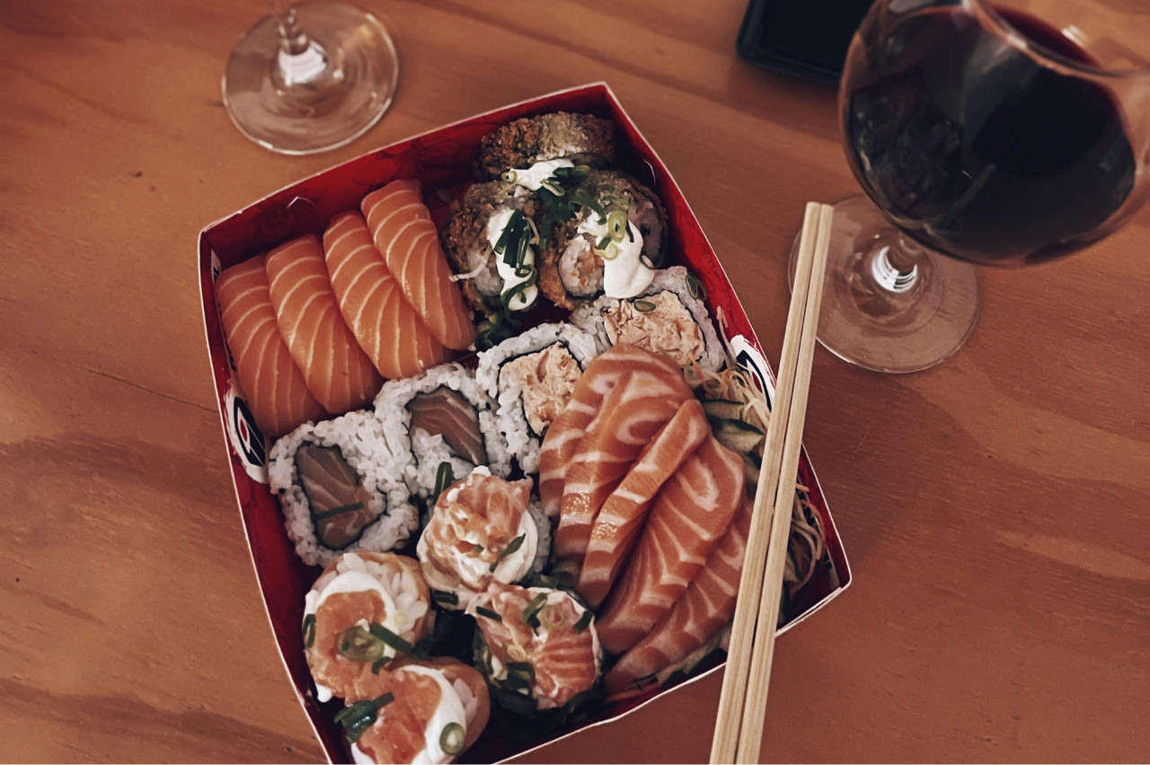 Kokie sušiai labiausiai tinka prie vyno, o kokie prie alaus?